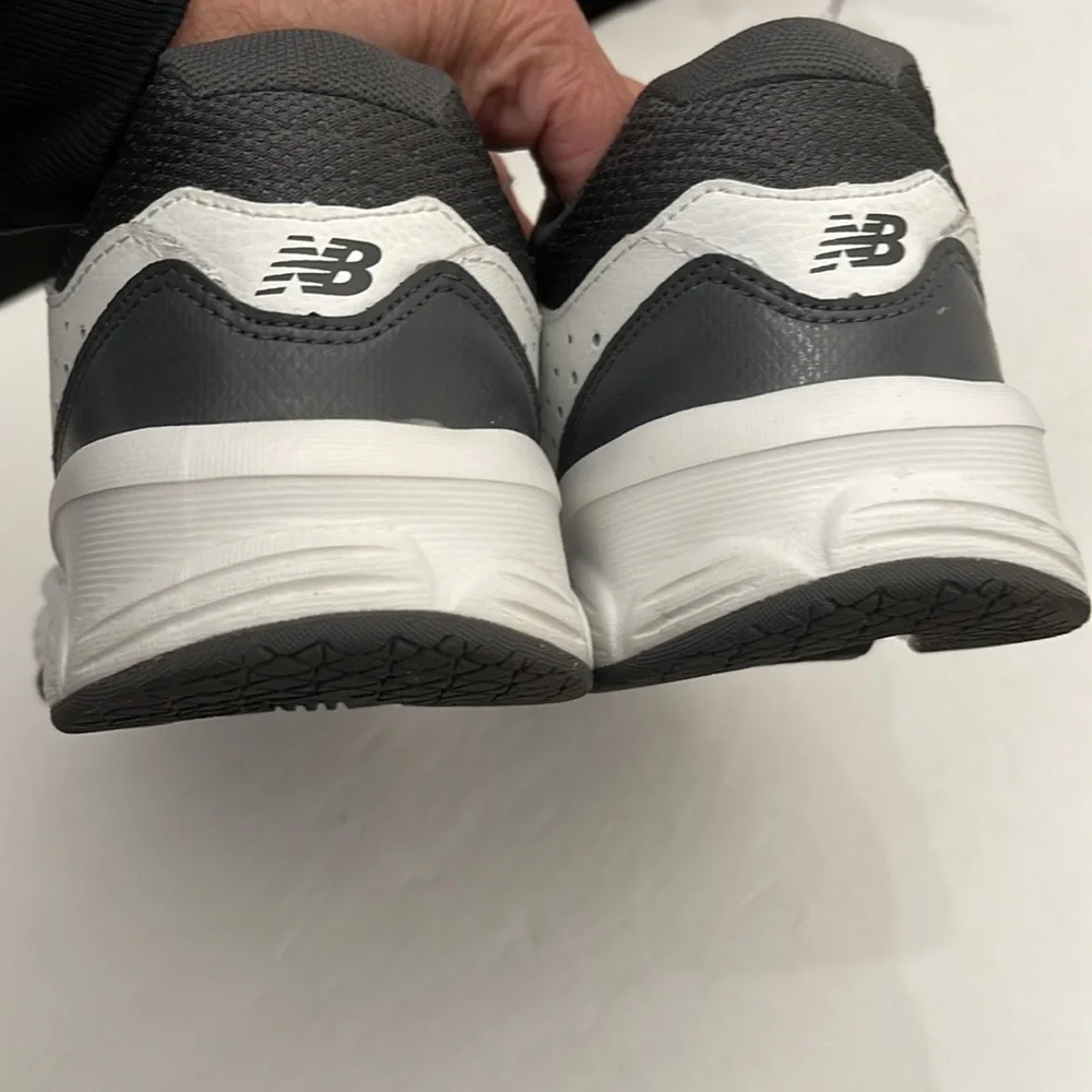 NEW BALANCE 519 RUNNING SNEAKERS MENS SIZE 8.5